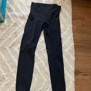 Lululemon size 4